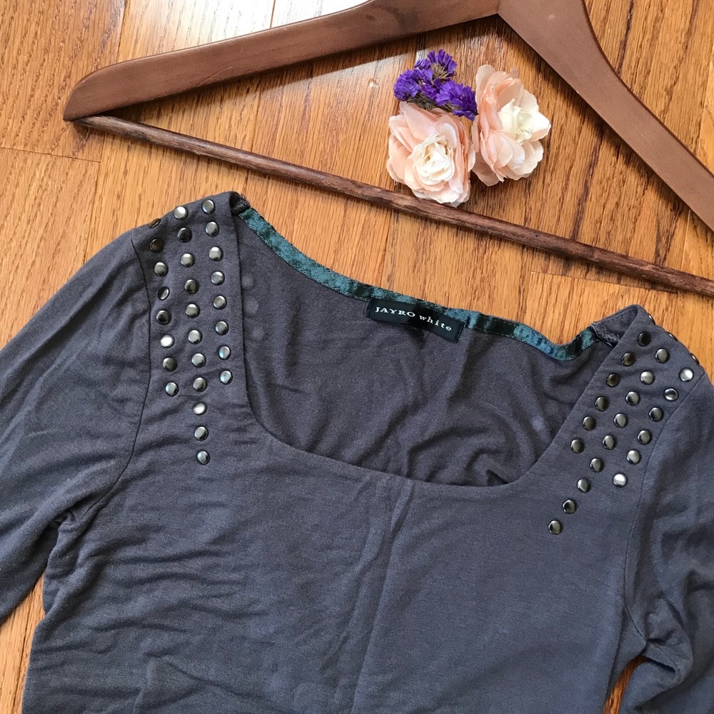 🌿Studded Top | XS🌿